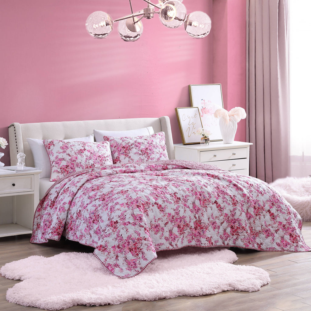 Betsey Johnson Floral Vineyard Pink - Microfiber Quilt Set