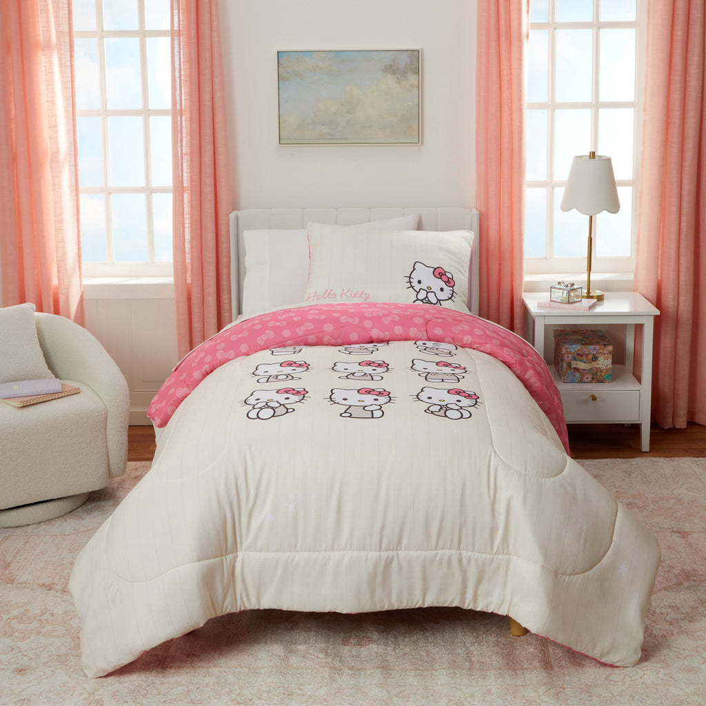 Hello Kitty Reversible Comforter and - Comforter Set