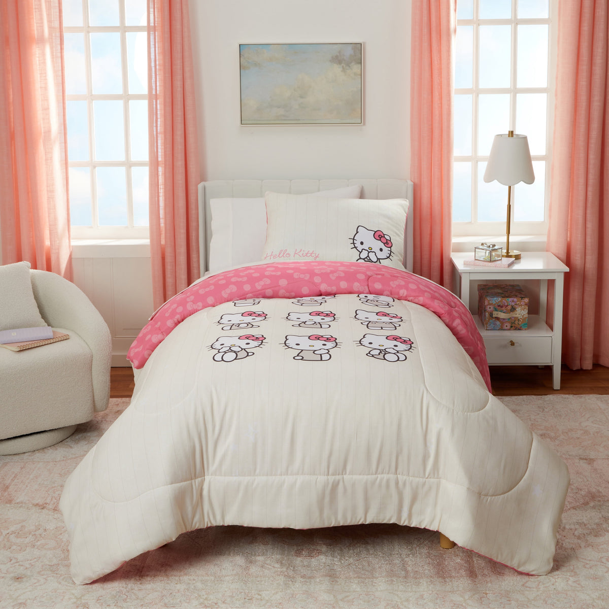Hello Kitty Reversible Comforter and - Comforter Set
