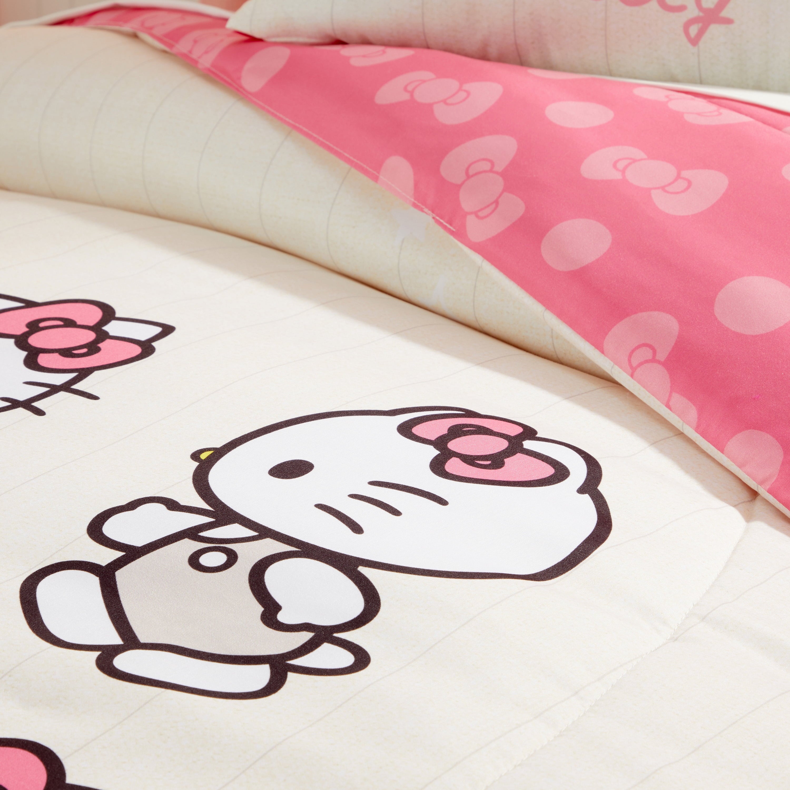Hello Kitty Reversible Comforter and - Comforter Set