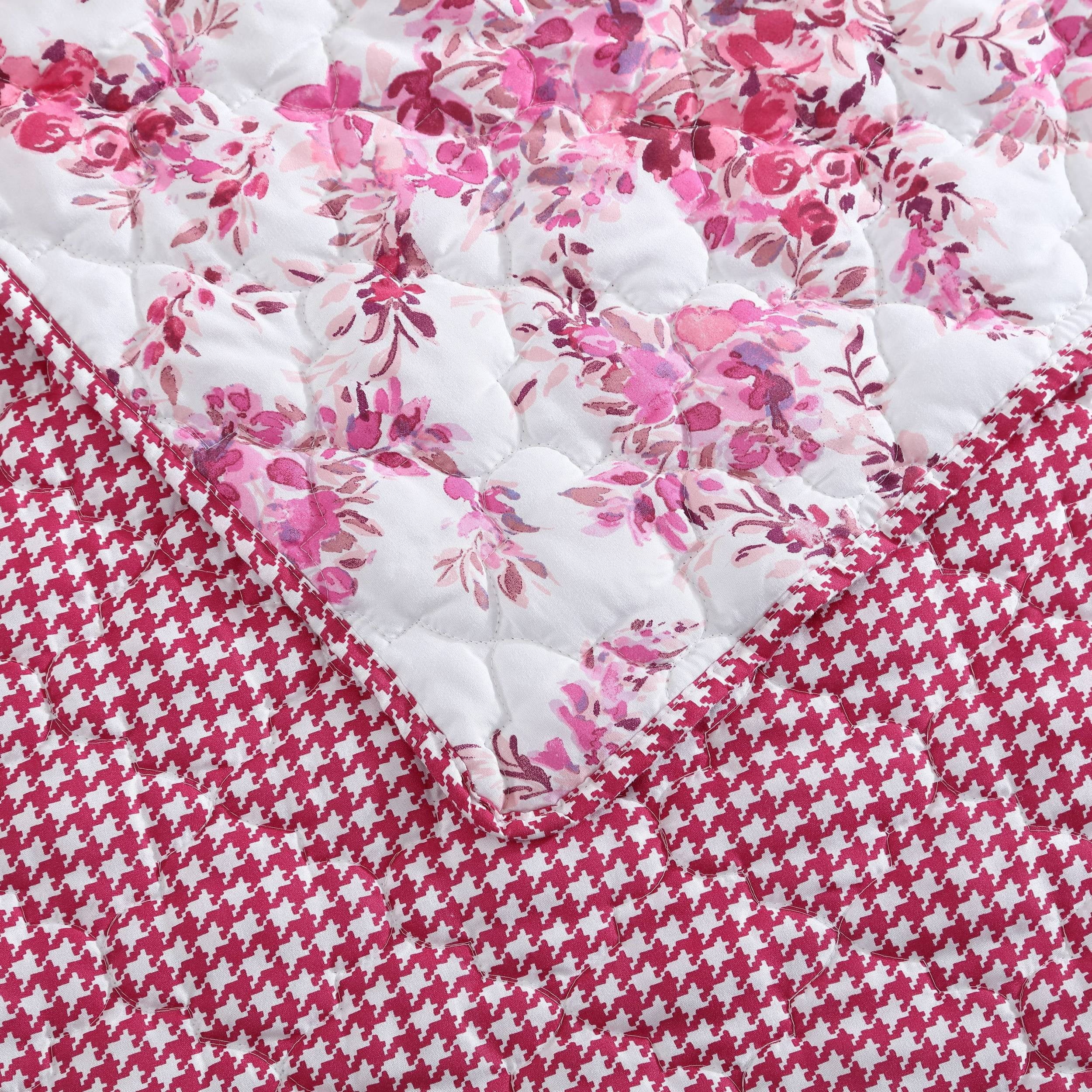 Betsey Johnson Floral Vineyard Pink - Microfiber Quilt Set