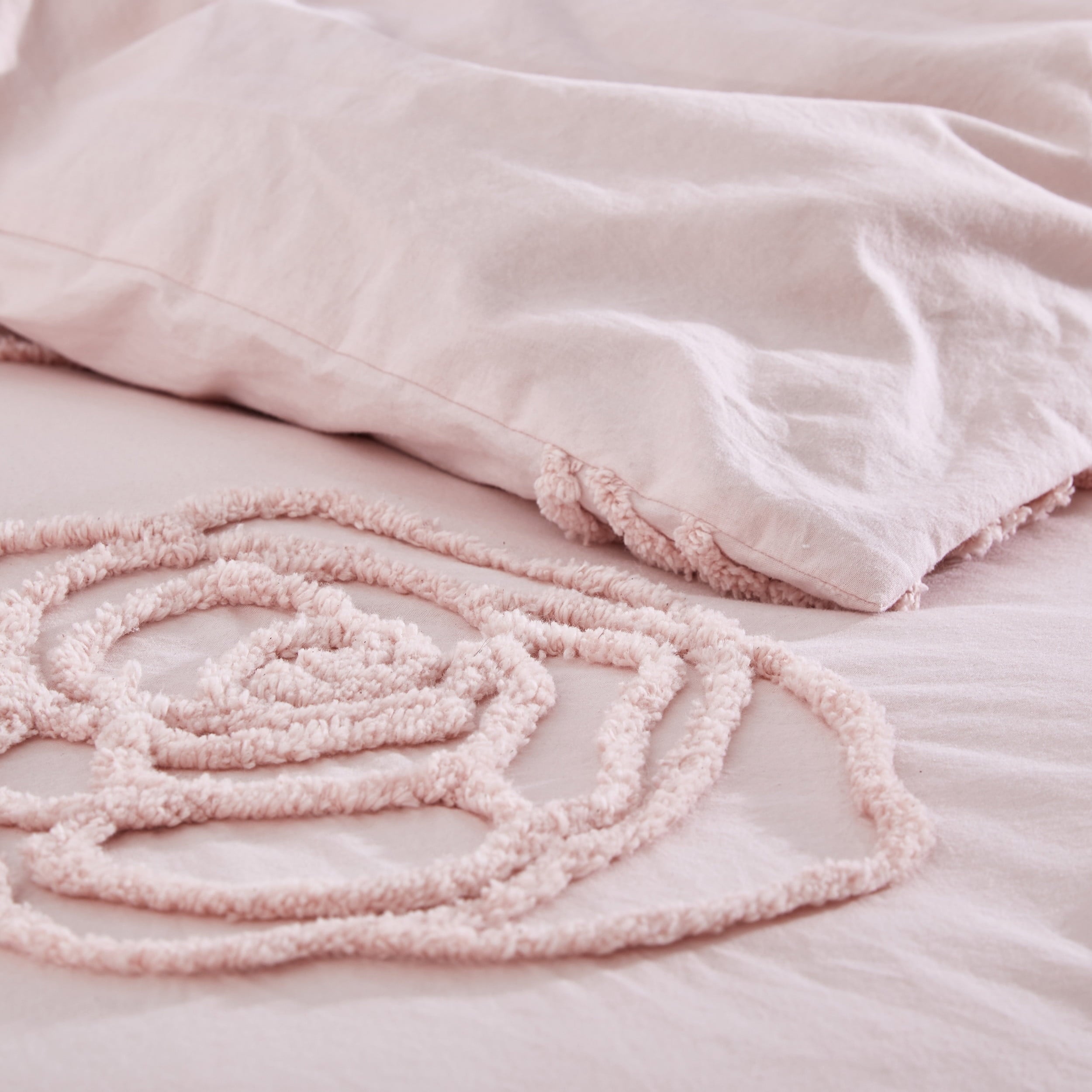 Betsey Johnson Rambling Rose Pink Twin - Dorm Room Essentials