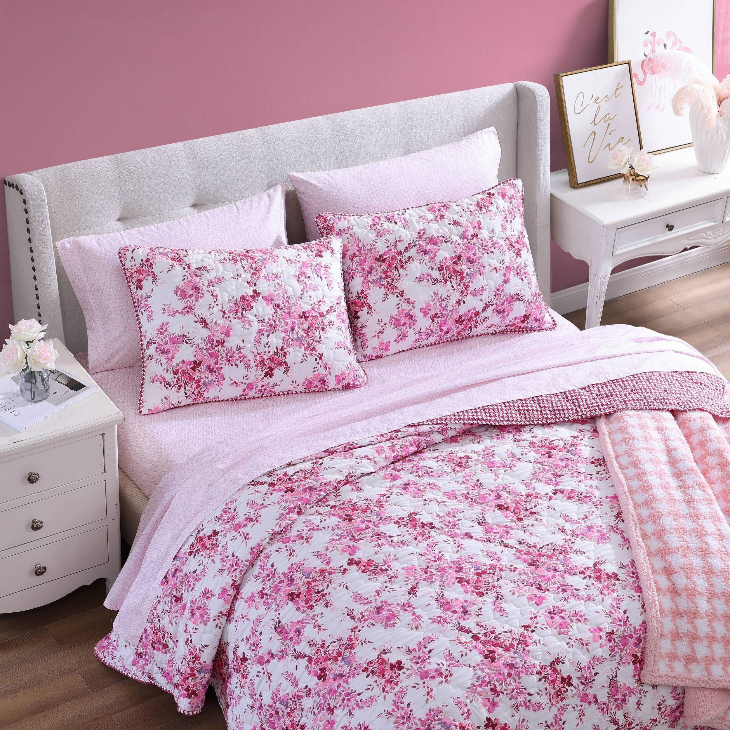 Betsey Johnson Floral Vineyard Pink - Microfiber Quilt Set