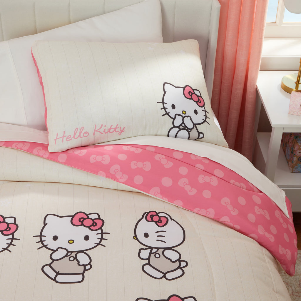 Hello Kitty Reversible Comforter and - Comforter Set